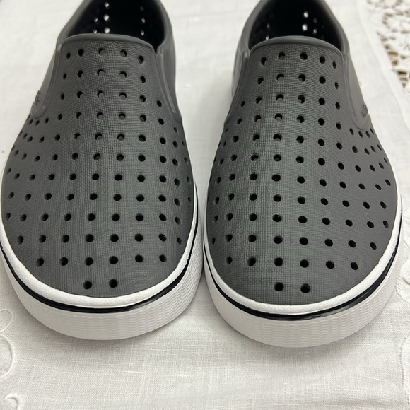 Native Shoes Gray Miles size M4/W6 - Picture 3 of 11